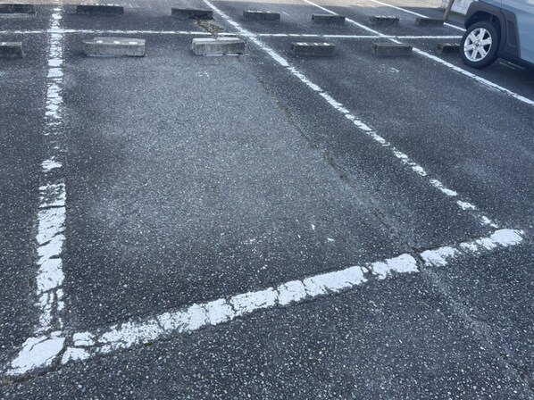 ヒルハイツ B棟の物件外観写真